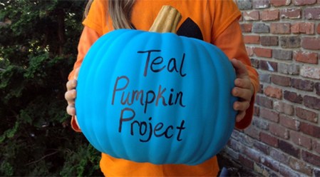 teal-pumpkin-project-allergy-friendly-Halloween